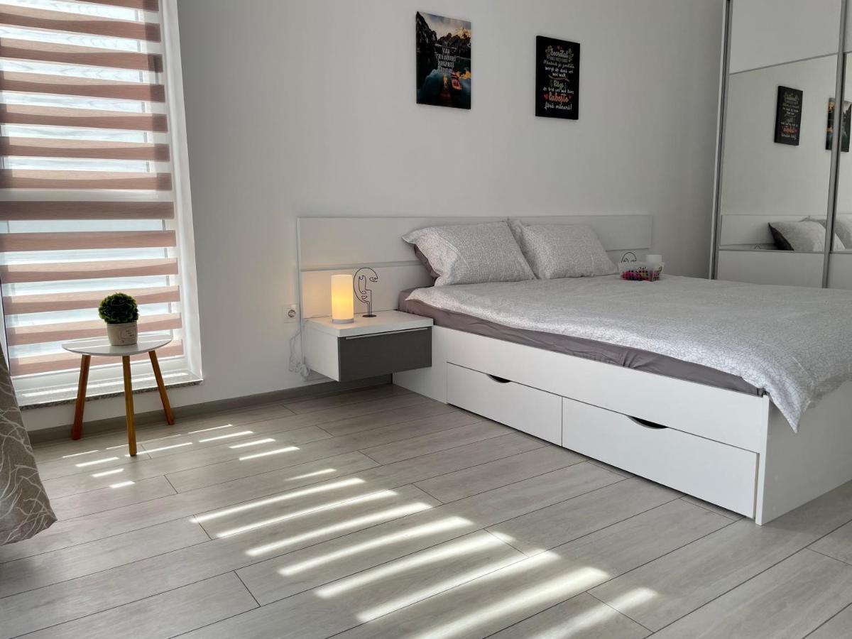 Vice-Versa By Jules Studio Braşov Extérieur photo